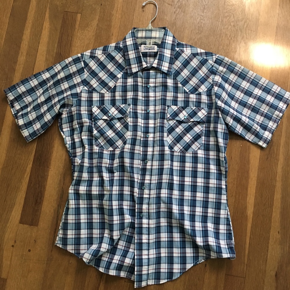 Vintage Levi’s short sleeve pearl snap Sz L